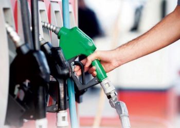 Gasolina debería bajar entre RD$10 y RD$15