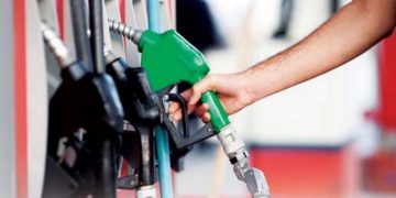 Gasolina debería bajar entre RD$10 y RD$15