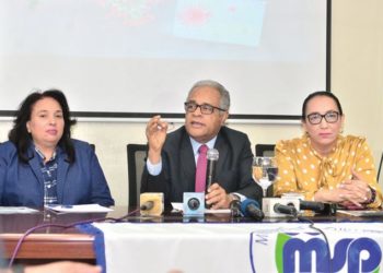 Ministro de Salud pide a la población contribuir a luchar contra Covid-19