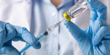 Una empresa dice su vacuna contra coronavirus está lista para pruebas