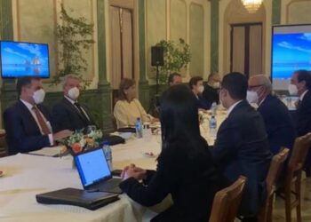 Las comisiones de transición de Danilo Medina y Luis Abinader se reúnen en Palacio Nacional