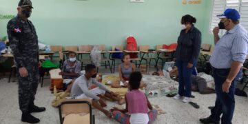 Ministro de Educación instruye realizar recorrido por centros educativos afectados por la tormenta Laura