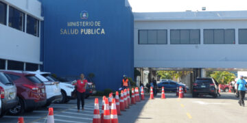 Ministerio de Salud Pública afirmó que continúan  en aumento los casos de COVID-19.