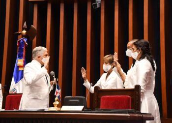 Senado instala bufete directivo para el período 2020-2021 y deja abierta  segunda legislatura ordinaria