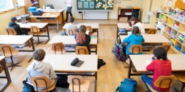 OMS: Vuelta al colegio será segura si la transmisión local del virus es baja