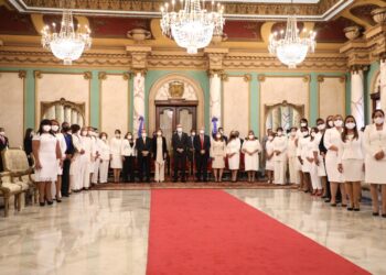 El presidente de la República nombra 27 nuevas gobernadoras