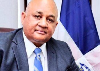 Gobierno dotará de laptops a profesores y estudiantes para inicio año escolar virtual 2020