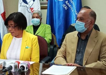 Designación de 18 directores regionales sin concurso genera controversia en el sector educativo