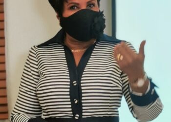 Josefa Castillo proclama “Esta es la nueva versión de la Superveniencia de Seguros”