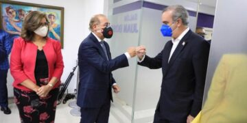 PRESIDENTE ABINADER CONSIGUE APOYO LIDERAZGO POLÍTICO