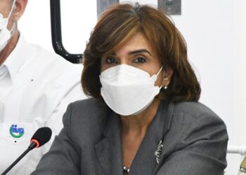 Ministerio de Salud presenta informe sobre disminución  de COVID-19