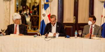 Presidente Abinader crea mediante decreto 588-20 Mesa Presidencial de la Industrialización