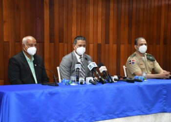 Ministerio de Salud Pública informa incendio afectó cuarto que aloja equipos de transmisión y comunicación de redes.