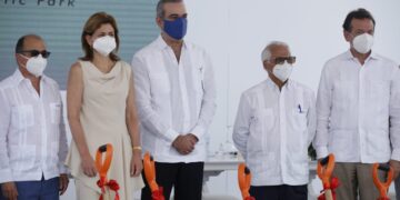 Presidente Abinader garantiza apoyo a todo el que invierta en el país