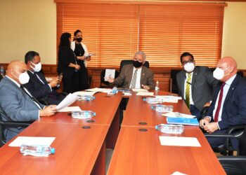 Comisión Especial acuerda invitar al Contralor General de la República para conocer  levantamientos en los ministerios y su situación administrativa