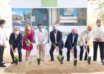 Presidente anuncia transformación de la Ciudad Colonial y encabeza primer picazo Hotel Iberoestar