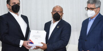 Cámara de Diputados recibe del Poder Ejecutivo el proyecto de Presupuesto Nacional para el 2021