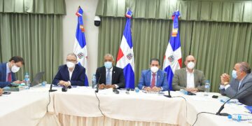 Comisión Bicameral que estudia el proyecto de Ley de Presupuesto para el 2021 se reúne con el ministro de Economía, Planificación y Desarrollo