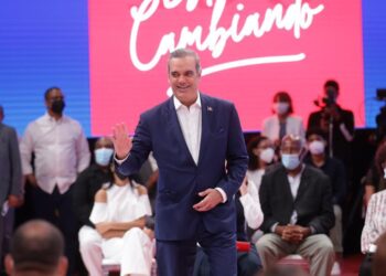 Presidente Abinader presenta informe al país en sus primeros 90 días de gobierno, destacó que su prioridad es la salud