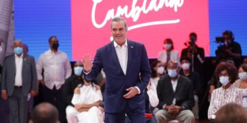 Presidente Abinader presenta informe al país en sus primeros 90 días de gobierno, destacó que su prioridad es la salud