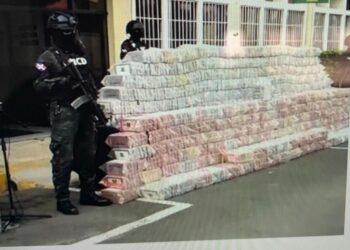 DNCD ocupa 1,747 paquetes presumibles de cocaína, es el más grande confiscado en puerto de Haina
