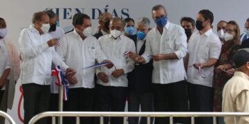 Presidente Abinader entrega Centro Diagnóstico y Atención Primaria en Navarrete-Santiago