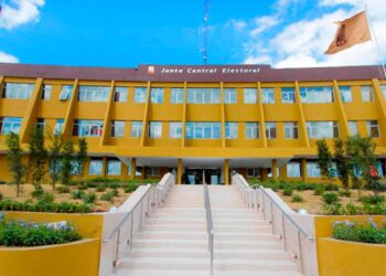 JCE dispone fiscalización de fondos de partidos políticos sea permanente, no sólo en años electorales​