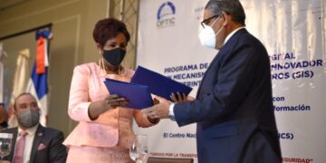 Superintendencia de Seguros lanzó programa gobernanza digital con servicios en lineas.