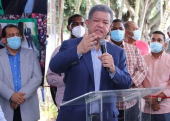 Leonel Fernández asegura FP se posiciona como primer partido de oposición