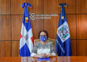 Procuradora Germán Brito recibe atenciones médicas en la Plaza de la Salud