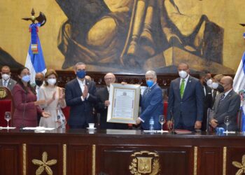 El Senado reconoce a Hipólito Mejía por aportes agropecuaria de la RD