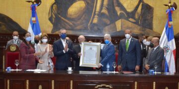 El Senado reconoce a Hipólito Mejía por aportes agropecuaria de la RD