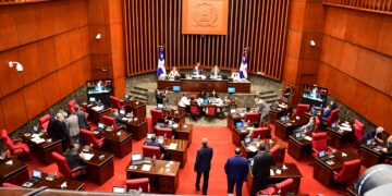 Senado aprueba préstamo por US$40 millones compra de vacuna Covid-19