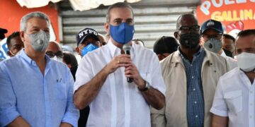 Presidente Abinader entrega 100 millones para concluir el hospital Vinicio Calventi