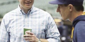 Arnold elevado a puesto de gerente general por los Cerveceros