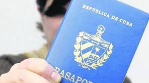 Cuba anuncia suspensión de prórrogas a sus residentes que se encuentran en el extranjero