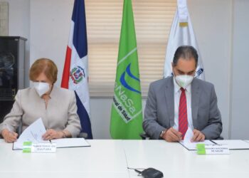 SeNaSa y Ministerio de Cultura firman acuerdo para afiliar al Régimen Subsidiado a miembros del gremio artístico y cultural