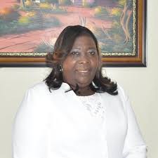 Diputados FP repudian atropello de PN a diputada Dulce Rojas y a su familia