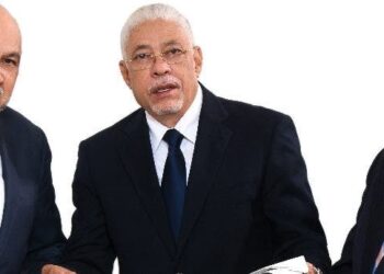 Tres veteranos periodistas inician propuesta radial denominada el «Rumbo de la Tarde «