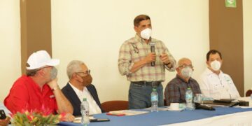 Gobierno busca garantizar producción nacional de leche