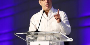 Presidente prometió aumento del 3 % a Presupuesto Cabildos para el 2021