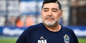 Diego Maradona «Pelusa»  fallece a los 60 años