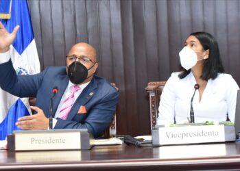 Diputados aprueban de urgencia el Presupuesto General del Estado ascendente a un billón de pesos