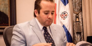 Ministerio Administrativo de la Presidencia presenta ahorros por 263 millones de pesos en primeros tres meses