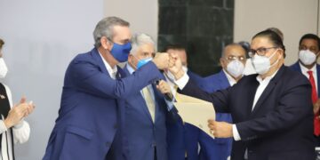 Gobierno entrega RD$134 millones para obras a cargo de alcaldías de  la provincia de Santiago