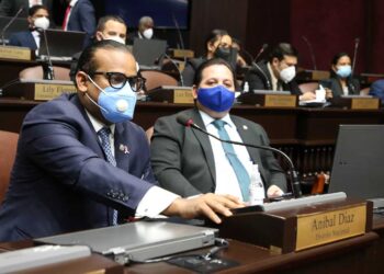 Diputados ordenan investigar situación del diputado Sadoky Duarte, acusado de agredir policía