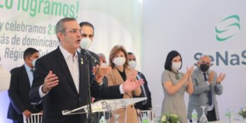 Presidente Abinader cumple meta de dos nuevos millones de afiliados en SENASA 
