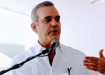 Presidente Abinader  reafirma compromiso  con turismo seguro y cumplimiento protocolo de salud
