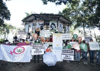 Católicos y evangélicos respaldan al presidente Abinader en apoyo a tres causales