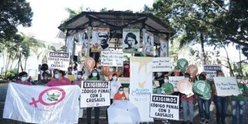 Católicos y evangélicos respaldan al presidente Abinader en apoyo a tres causales